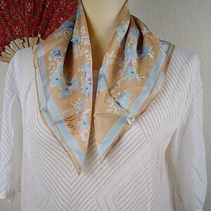 Vintage Vera Neumann Scarf Size 22X22 Approximately